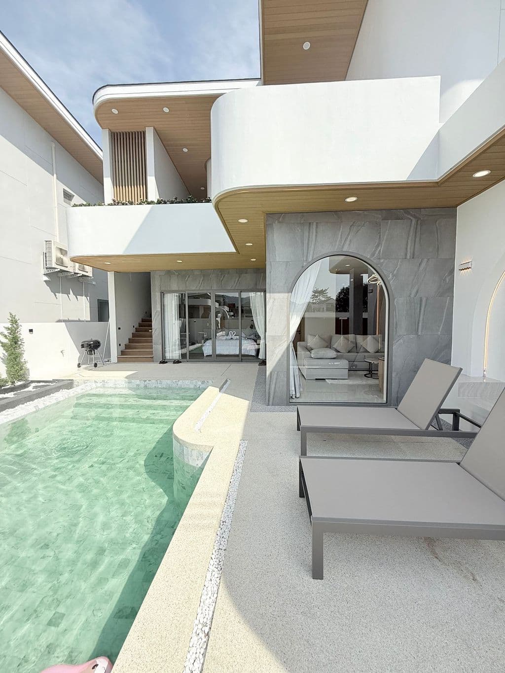 Luxury 4-Bedroom Pool Villa for Rent in Bangjo – Just 10 Minutes from Laguna Phuket